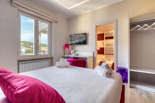 Tiffany Suites 3