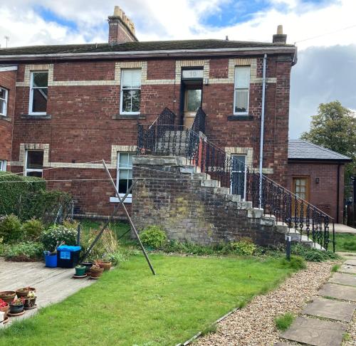 Glasgow 2 Bed Apartment close to the west end