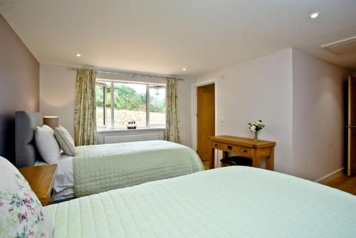 Oak Lodge, South View Lodges, Exeter