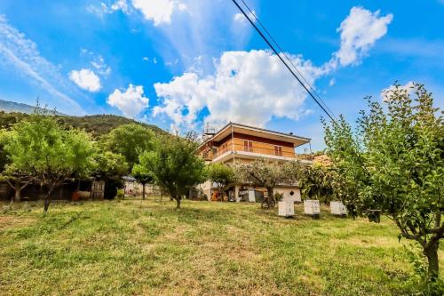 Country Home Genesi 20 min from Trikala