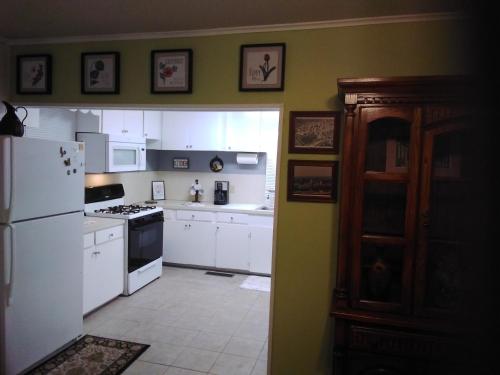 3-Br 2-Bath Family-Friendly Home -10 Min to Tulsa in Claremore