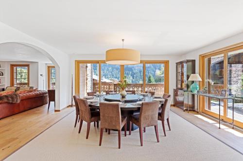 Chalet Soleil by Mrs Miggins - image 8