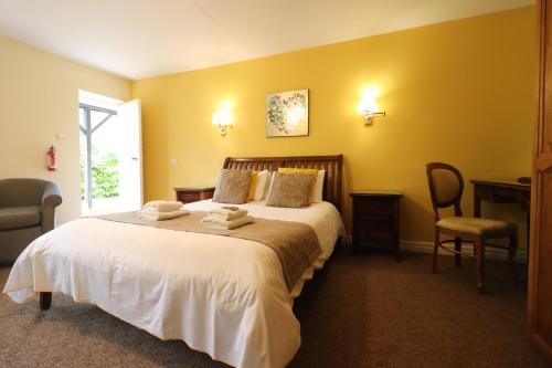 St George's Lodge - image 4