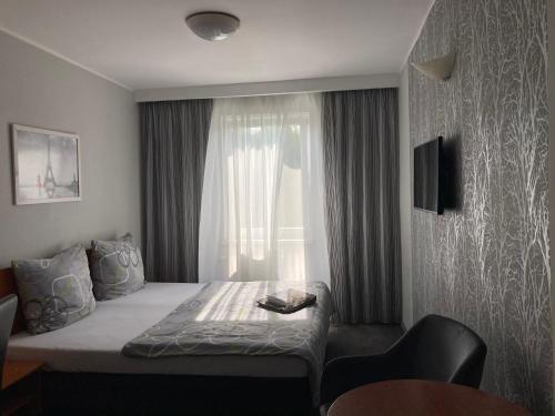 2 twin beds