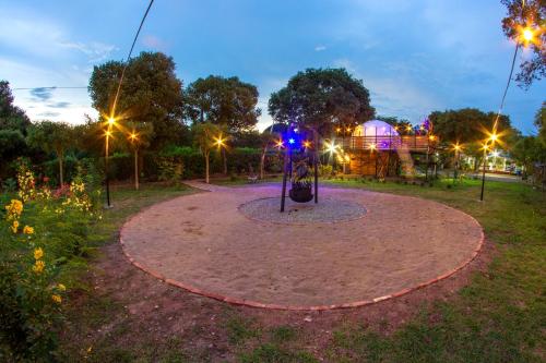 Glamping Girardot & Hotel Puerta Del Sol Girardot in La Virginia