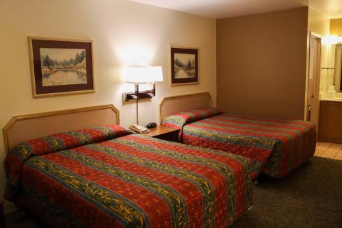 Tiki Lodge Motel - image 11