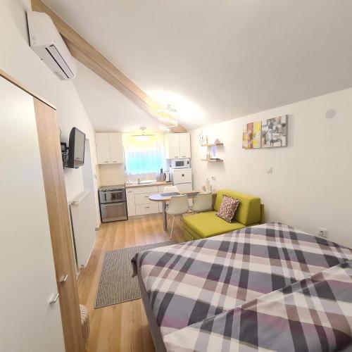 Cozy Studio Apartment Tian in Zagreb