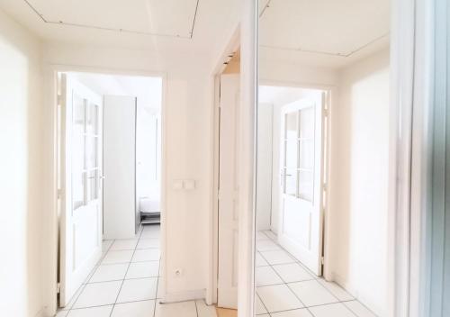 Studio Apartment image 2