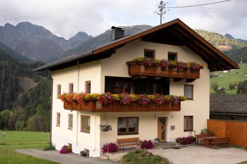  Haus Guggenberger, Pension in Liesing