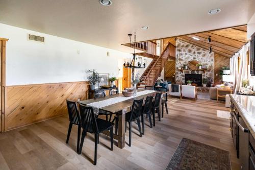 Whispering Hollow Lodge on Greer Main St! in Greer (AZ)