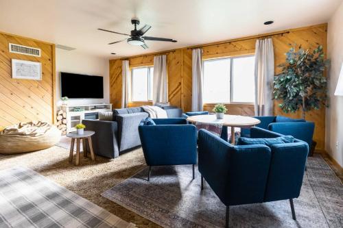 Whispering Hollow Lodge on Greer Main St! in Greer (AZ)