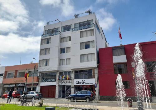 Зовнішній вигляд готелю, Hotel Plaza in Такна