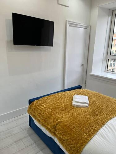 Cheerful 2 Bedroom Homely Apartment, Sleeps 6 Guest Comfy, 3x Double Bed, Parking, Free WiFi, Suitable For Business, Leisure Guest,Glasgow, Glasgow West End, Near City Centre, Glasgow (Foto 6)