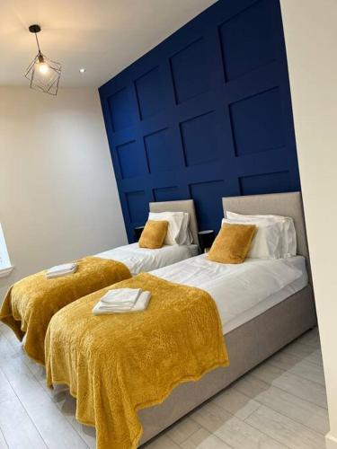 Cheerful 2 Bedroom Homely Apartment, Sleeps 6 Guest Comfy, 3x Double Bed, Parking, Free WiFi, Suitable For Business, Leisure Guest,Glasgow, Glasgow West End, Near City Centre, Glasgow (Foto 8)