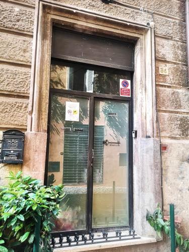 Trastevere Glasshouse Room Type - Deluxe Double Room