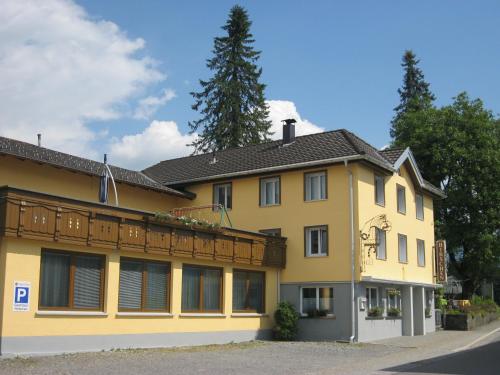 Gasthof Hirschen, Unterkunft in Langenegg