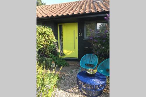 The Yellow Door Whitstable - Peaceful Retreat Close To Beach