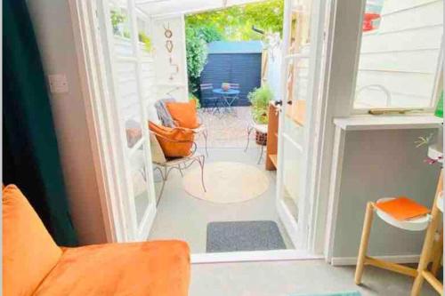 The Yellow Door Whitstable - Peaceful retreat close to beach