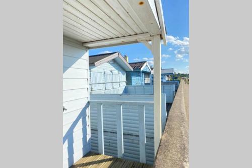 The Yellow Door Whitstable - Peaceful retreat close to beach