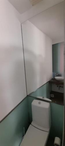 Stunning 2 double bedroom designer beach house. 4