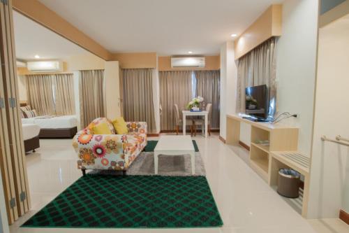 Taragrand Donmuang Airport Hotel