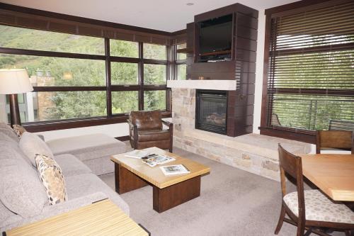 120 Carriage Way 2205
