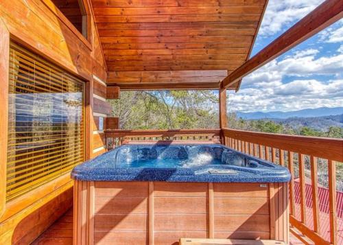 A Smokin View #1844 by Aunt Bug's Cabin Rentals - image 9
