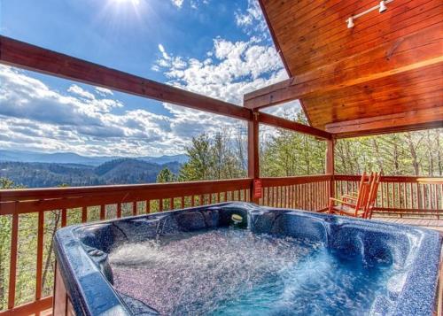 A Smokin View #1844 by Aunt Bug's Cabin Rentals - image 2