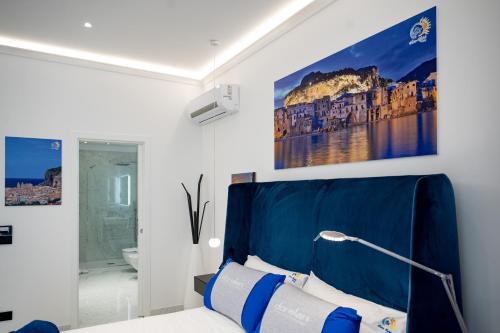 Family Suite with Balcony image 10