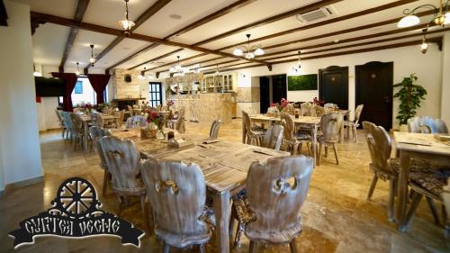 餐廳, Curtea Veche in 胡內多阿拉