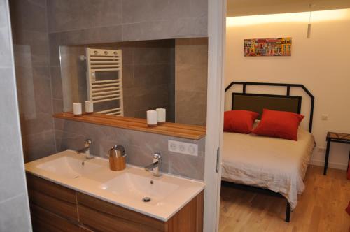 1 queen bed