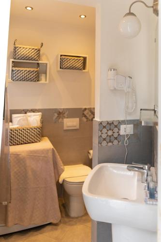 Bathroom, L'Arche Comfort&Relax, Sweet Home via Eraclito in Villa San Giovanni