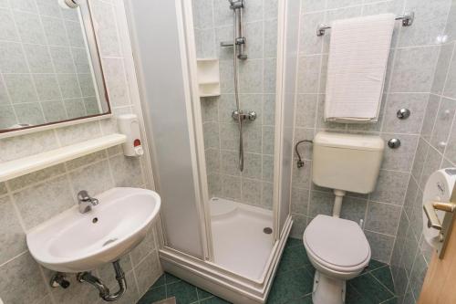 Apartment in Nin near Beach & Pool, Zaton (foto 2)