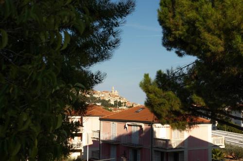 Luminoso appartamento con ampia terrazza