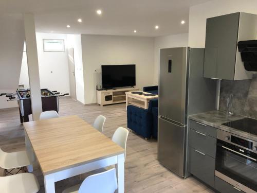 . Apartament Telkom 1