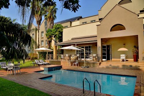 游泳池, 城市小屋-邦贝拉 (Town Lodge Mbombela) in 尼尔斯普鲁特