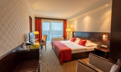 322307864 Hunguest Hotel Gyula