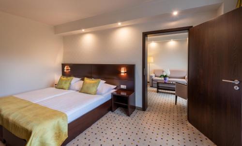 322308252 Hunguest Hotel Gyula