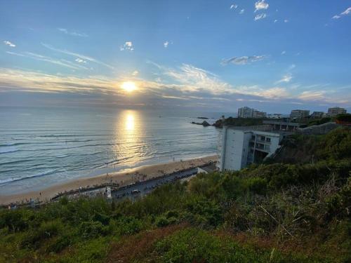 Biarritz hypercentre avec vue océan, tout à pied gîte à louer La Négresse