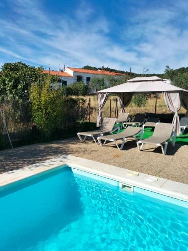 Peldbaseins, Casas Rurales Los Montes in Santa Analareala