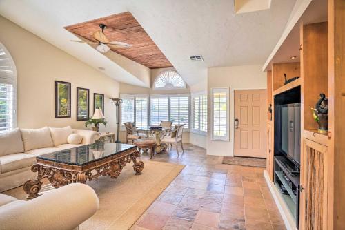 Indian Wells Oasis with Pool Walk to Tennis Garden! in อินเดียนเวลส์ (CA)