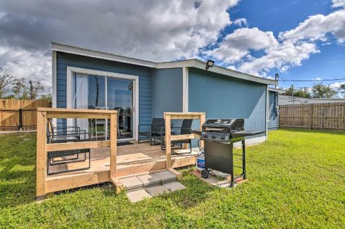 Freeport Home Gas Grill, Fire Pit and Patio!