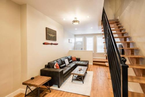 Charming 4BD Gem with Balcony and Patio - image 3