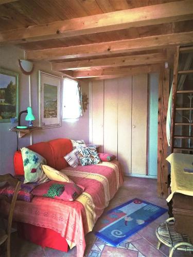 Petit studio atypique et cosy en Provence