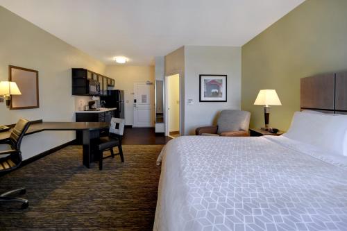 Candlewood Suites St Clairsville