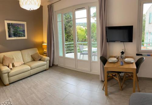 Le Galet de Cassis by K6&you Le Galet de Cassis by K6&you