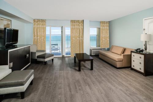 Palette Resort Myrtle Beach by OYO