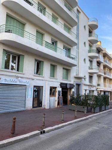 Le Galet de Cassis by K6&you Le Galet de Cassis by K6&you