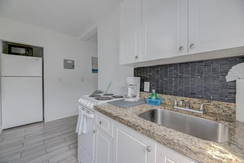 Adorable private apartments in the Heart of Miami! 4