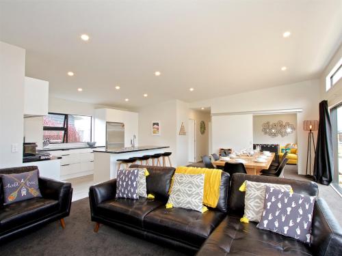 . Mountain Adventure Spa Escape - Ohakune Home